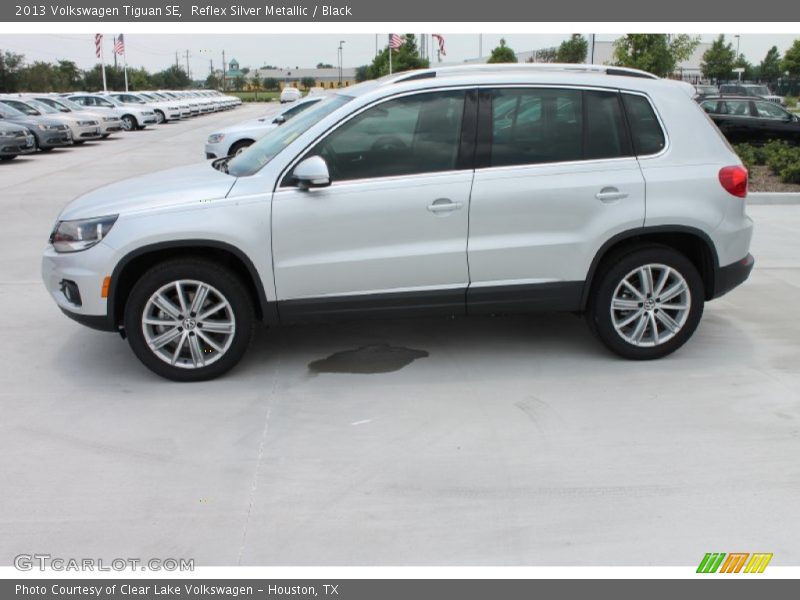 Reflex Silver Metallic / Black 2013 Volkswagen Tiguan SE