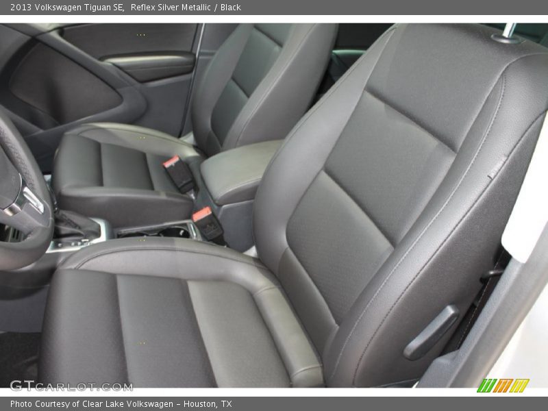 Reflex Silver Metallic / Black 2013 Volkswagen Tiguan SE