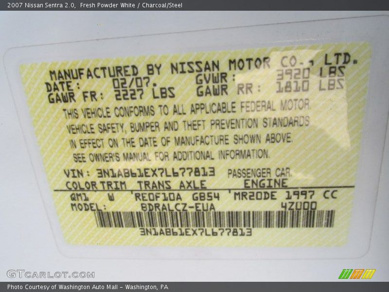 Fresh Powder White / Charcoal/Steel 2007 Nissan Sentra 2.0