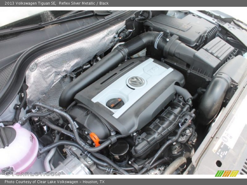 Reflex Silver Metallic / Black 2013 Volkswagen Tiguan SE