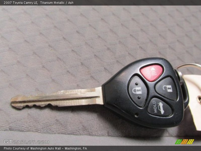 Titanium Metallic / Ash 2007 Toyota Camry LE