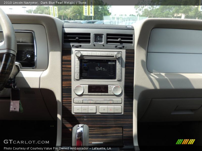 Controls of 2010 Navigator 