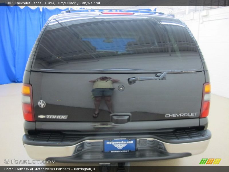 Onyx Black / Tan/Neutral 2002 Chevrolet Tahoe LT 4x4