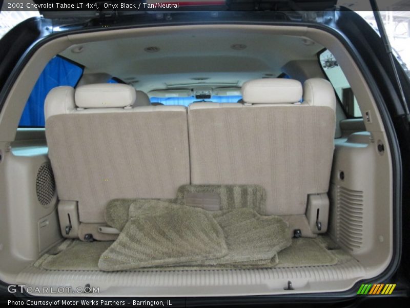 Onyx Black / Tan/Neutral 2002 Chevrolet Tahoe LT 4x4