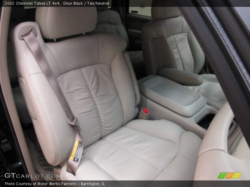Onyx Black / Tan/Neutral 2002 Chevrolet Tahoe LT 4x4