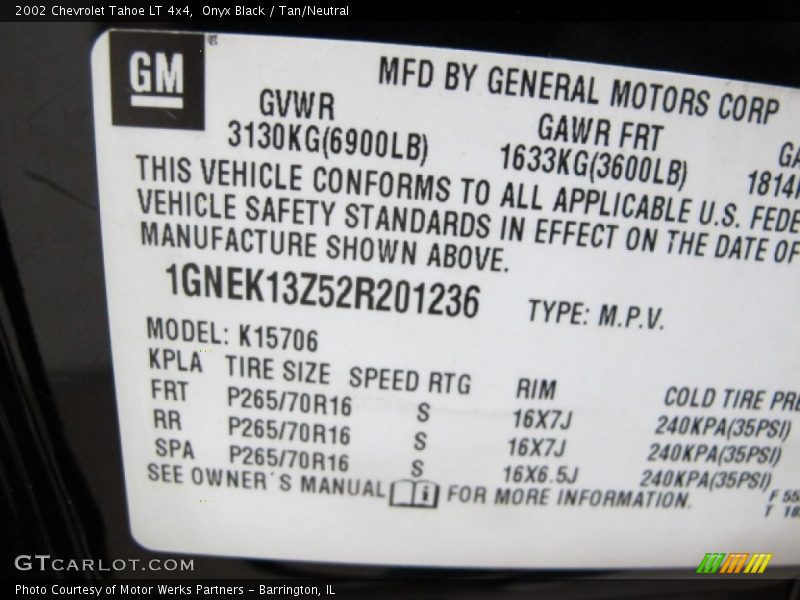 Onyx Black / Tan/Neutral 2002 Chevrolet Tahoe LT 4x4