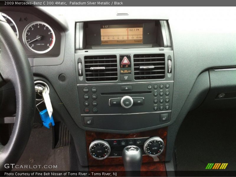 Palladium Silver Metallic / Black 2009 Mercedes-Benz C 300 4Matic