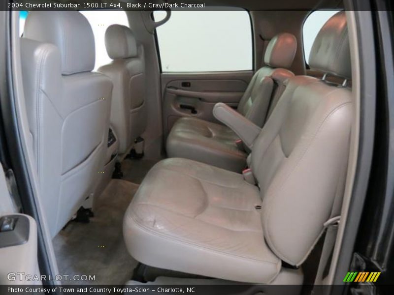 Black / Gray/Dark Charcoal 2004 Chevrolet Suburban 1500 LT 4x4