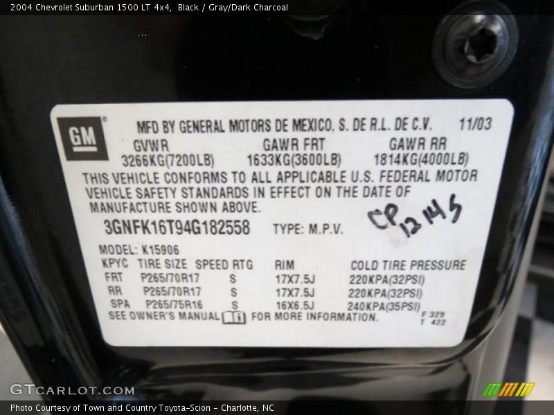 Black / Gray/Dark Charcoal 2004 Chevrolet Suburban 1500 LT 4x4