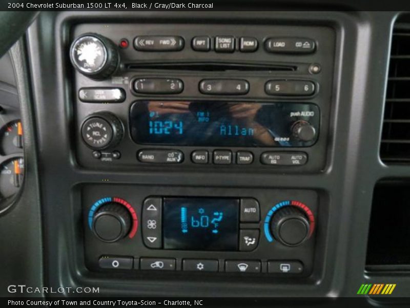 Controls of 2004 Suburban 1500 LT 4x4