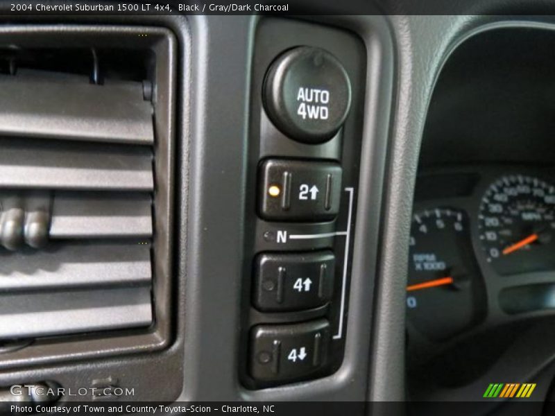 Controls of 2004 Suburban 1500 LT 4x4