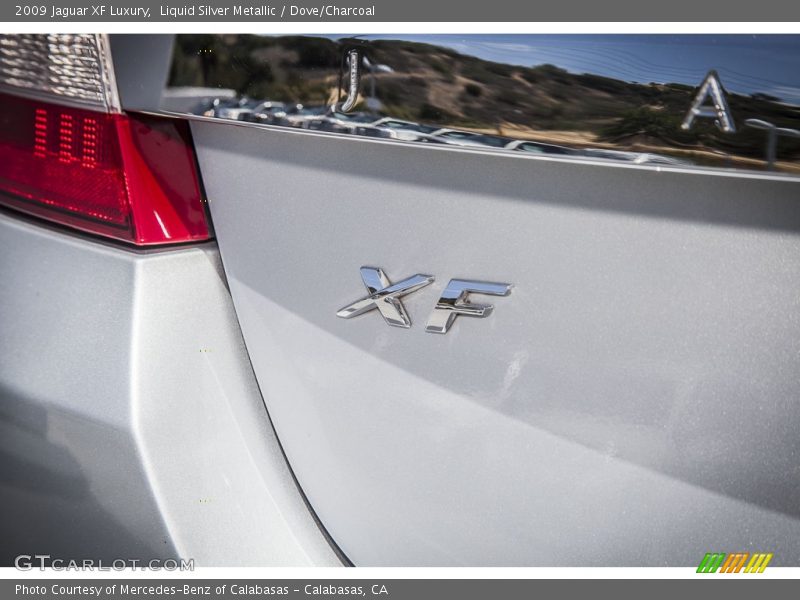 Liquid Silver Metallic / Dove/Charcoal 2009 Jaguar XF Luxury