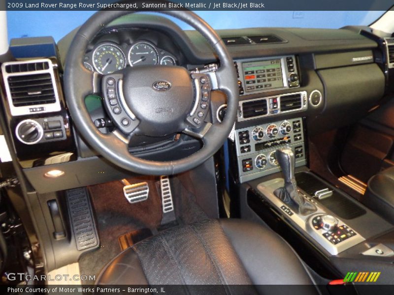 Dashboard of 2009 Range Rover Supercharged