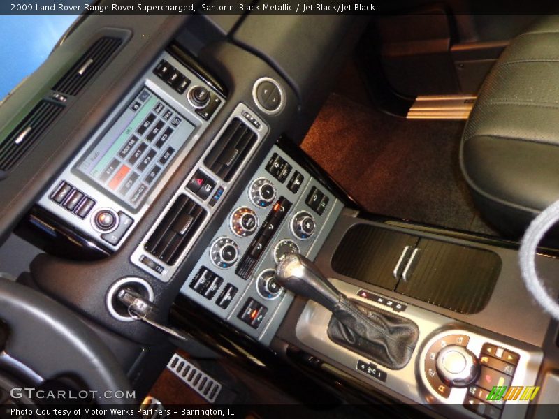 Controls of 2009 Range Rover Supercharged
