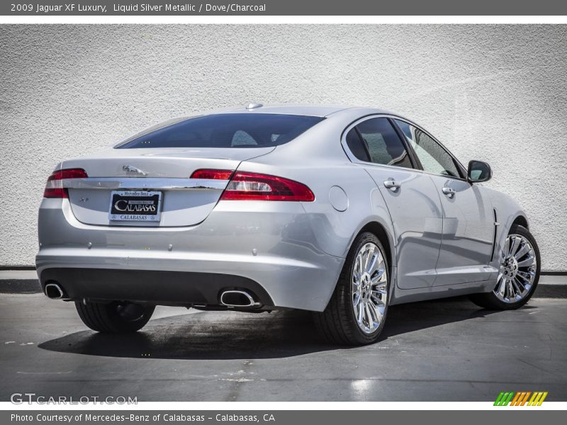 Liquid Silver Metallic / Dove/Charcoal 2009 Jaguar XF Luxury