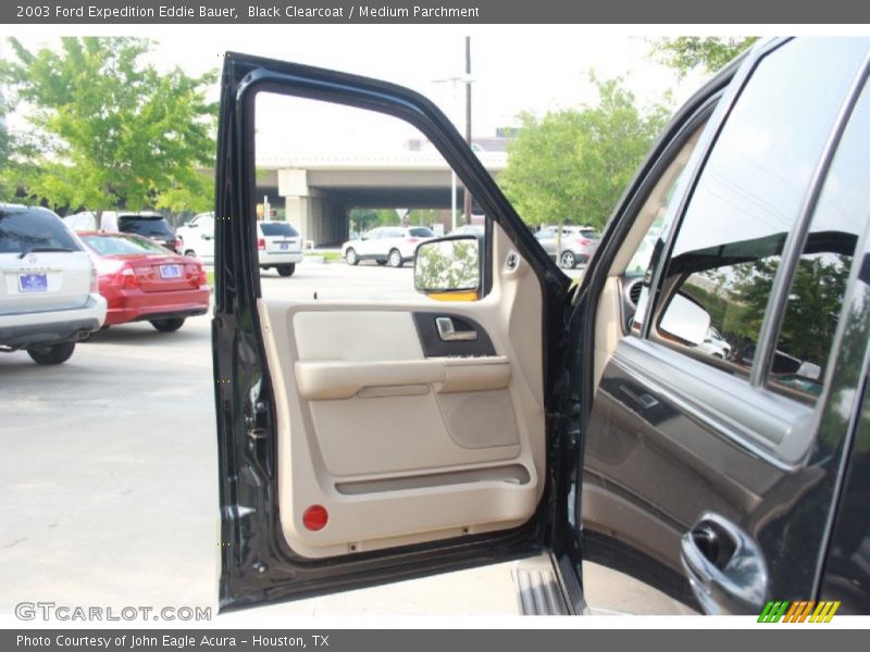 Black Clearcoat / Medium Parchment 2003 Ford Expedition Eddie Bauer