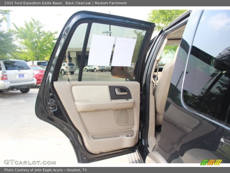 Black Clearcoat / Medium Parchment 2003 Ford Expedition Eddie Bauer