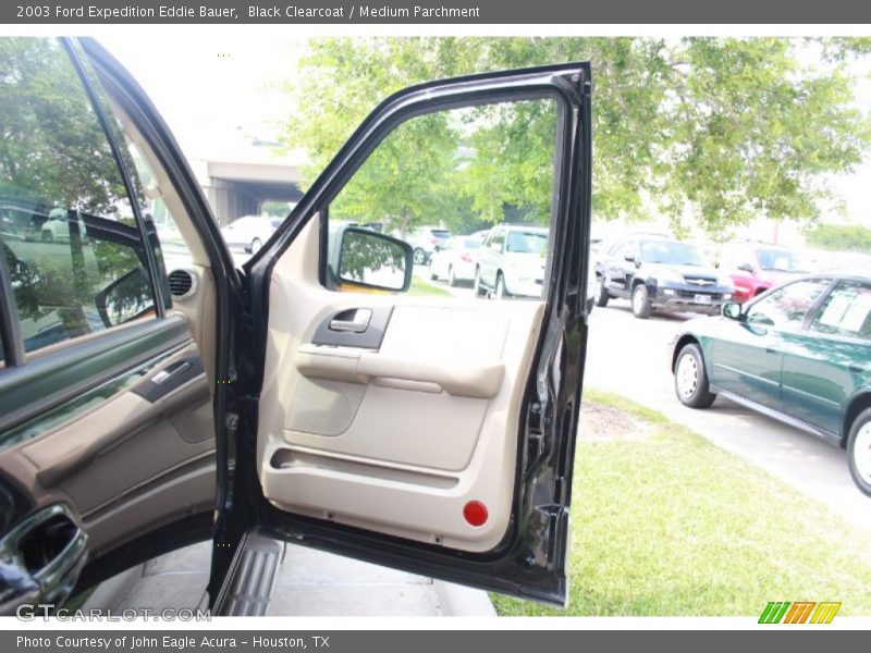Black Clearcoat / Medium Parchment 2003 Ford Expedition Eddie Bauer