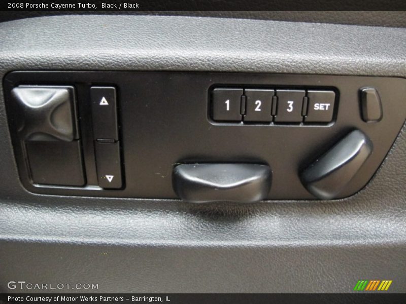 Controls of 2008 Cayenne Turbo