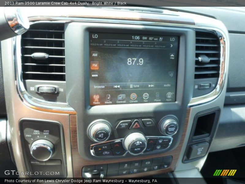 Bright White / Black 2013 Ram 3500 Laramie Crew Cab 4x4 Dually