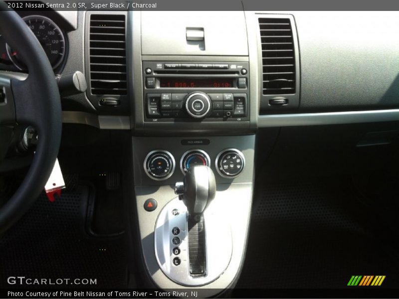 Super Black / Charcoal 2012 Nissan Sentra 2.0 SR