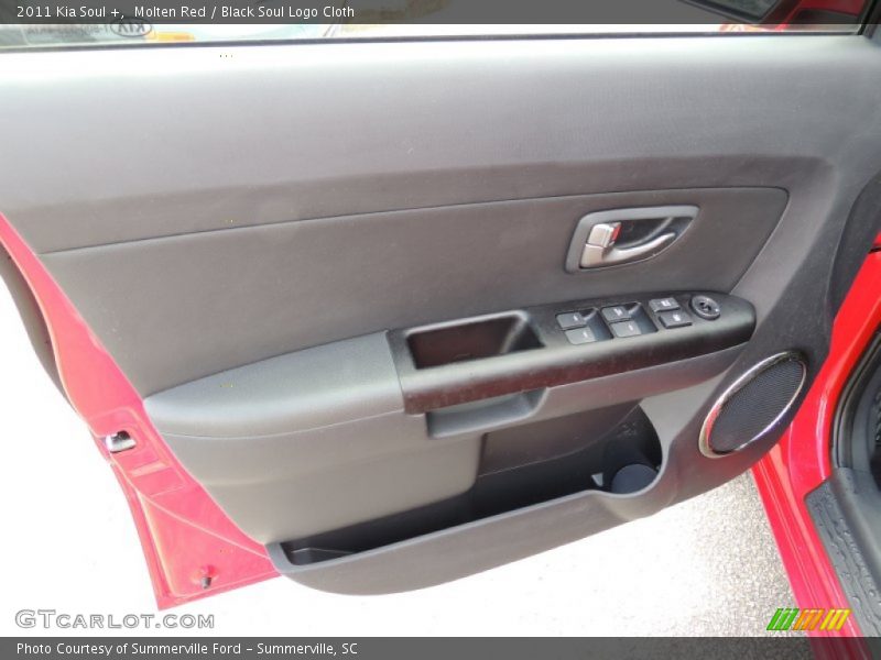 Molten Red / Black Soul Logo Cloth 2011 Kia Soul +