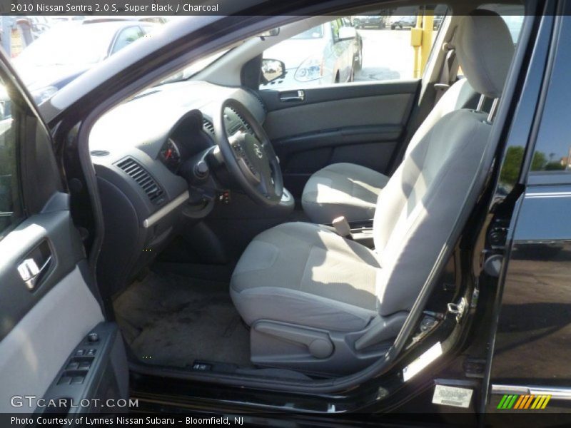 Super Black / Charcoal 2010 Nissan Sentra 2.0 S
