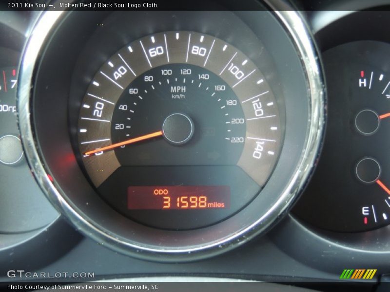Molten Red / Black Soul Logo Cloth 2011 Kia Soul +