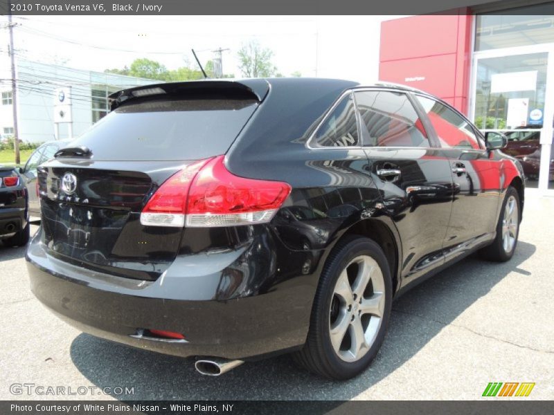 Black / Ivory 2010 Toyota Venza V6