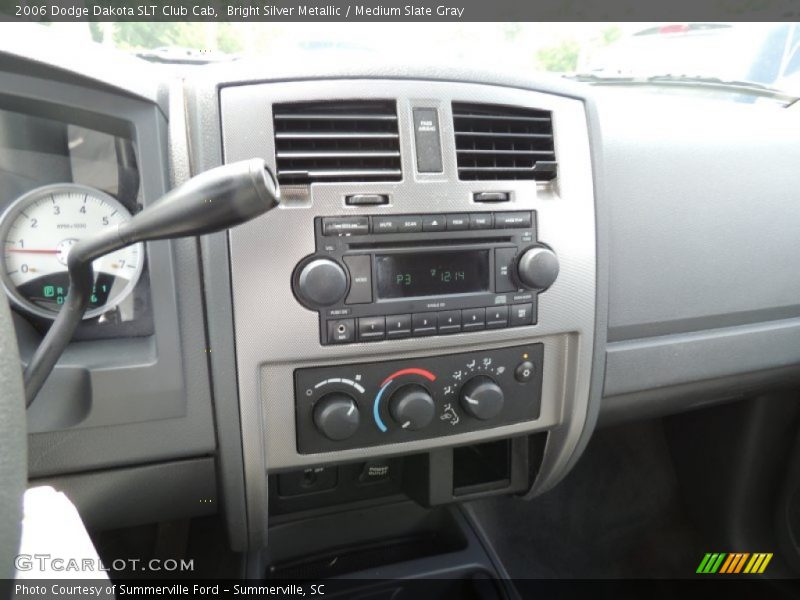 Controls of 2006 Dakota SLT Club Cab