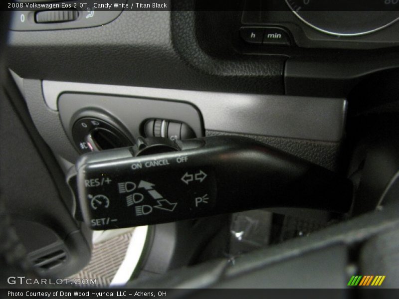 Candy White / Titan Black 2008 Volkswagen Eos 2.0T
