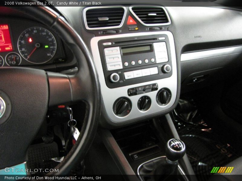 Candy White / Titan Black 2008 Volkswagen Eos 2.0T