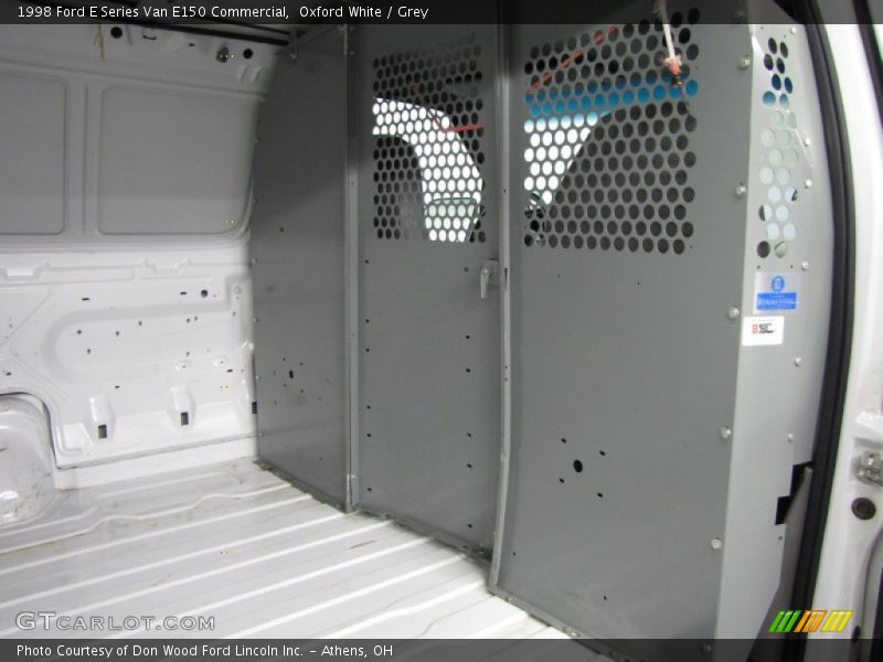 Oxford White / Grey 1998 Ford E Series Van E150 Commercial