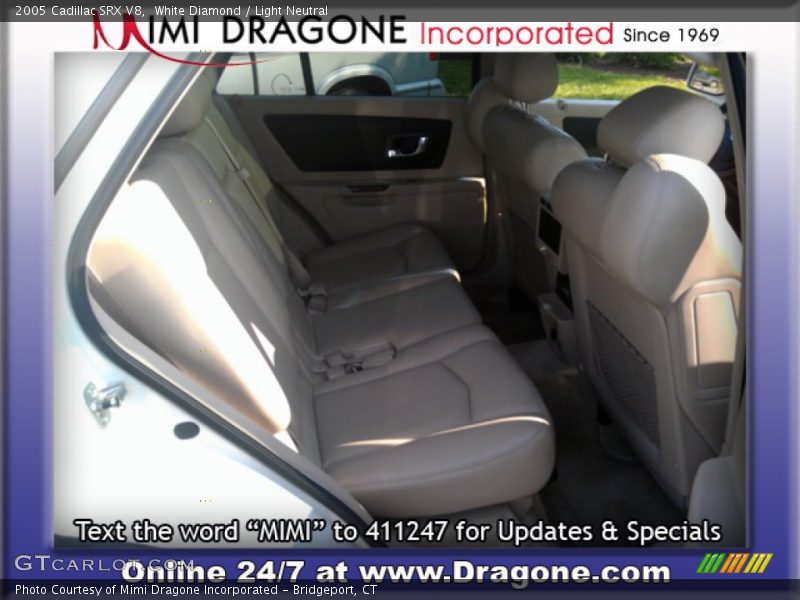 White Diamond / Light Neutral 2005 Cadillac SRX V8