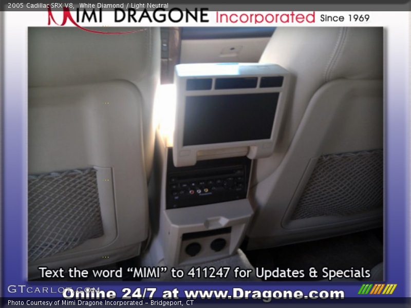 White Diamond / Light Neutral 2005 Cadillac SRX V8