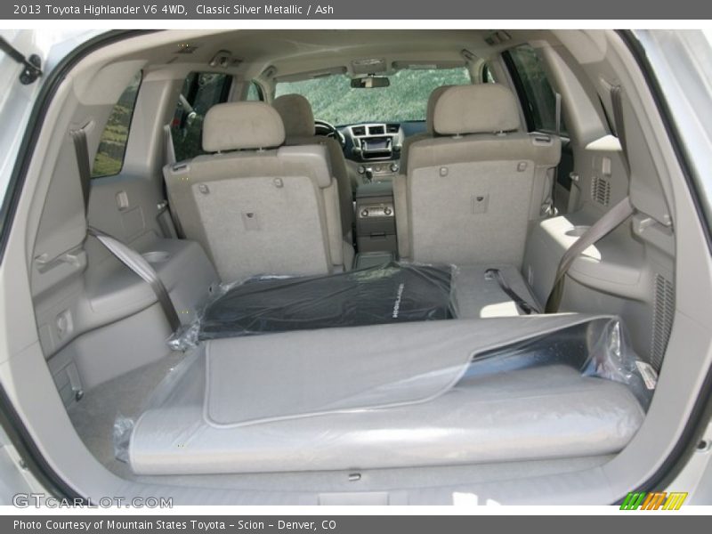 Classic Silver Metallic / Ash 2013 Toyota Highlander V6 4WD