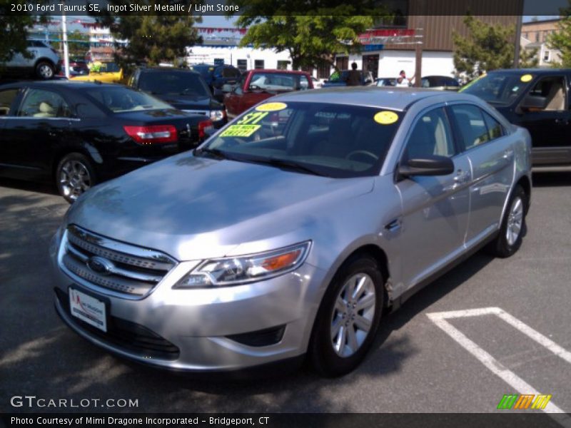 Ingot Silver Metallic / Light Stone 2010 Ford Taurus SE