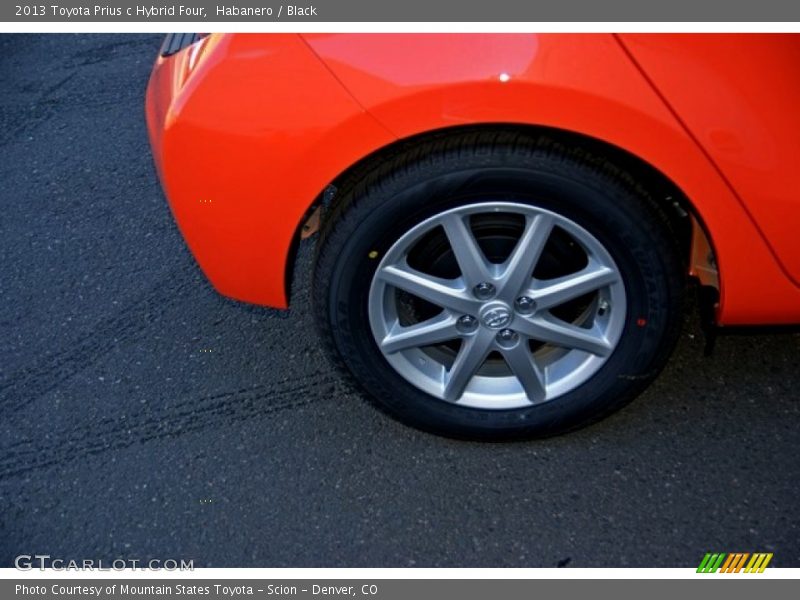 Habanero / Black 2013 Toyota Prius c Hybrid Four