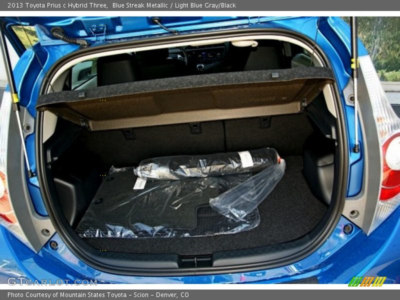 Blue Streak Metallic / Light Blue Gray/Black 2013 Toyota Prius c Hybrid Three