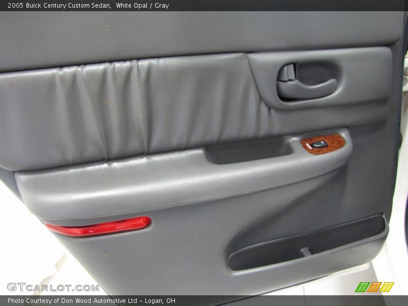 White Opal / Gray 2005 Buick Century Custom Sedan