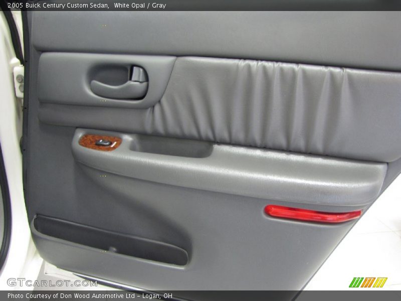 White Opal / Gray 2005 Buick Century Custom Sedan