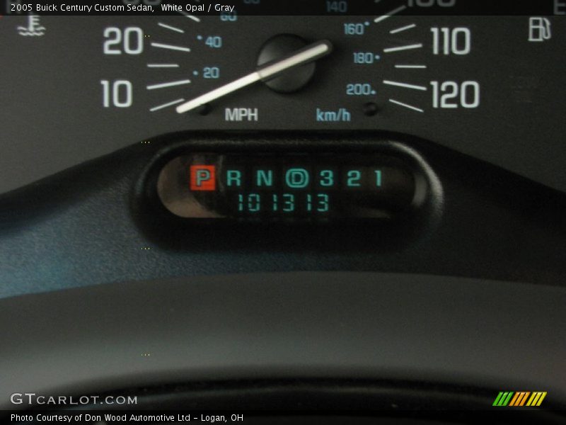 White Opal / Gray 2005 Buick Century Custom Sedan