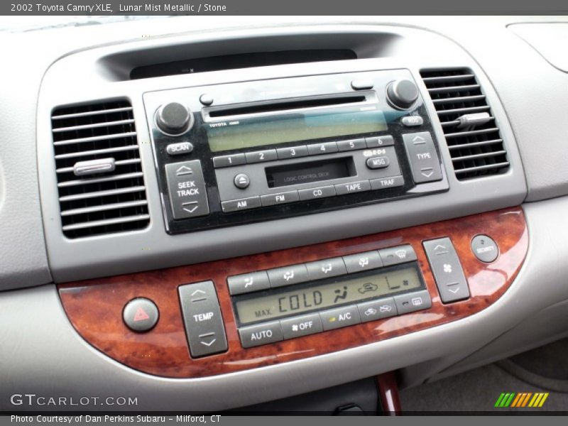 Lunar Mist Metallic / Stone 2002 Toyota Camry XLE
