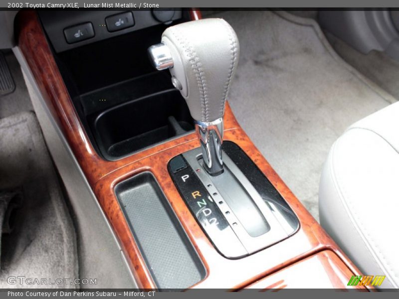 Lunar Mist Metallic / Stone 2002 Toyota Camry XLE