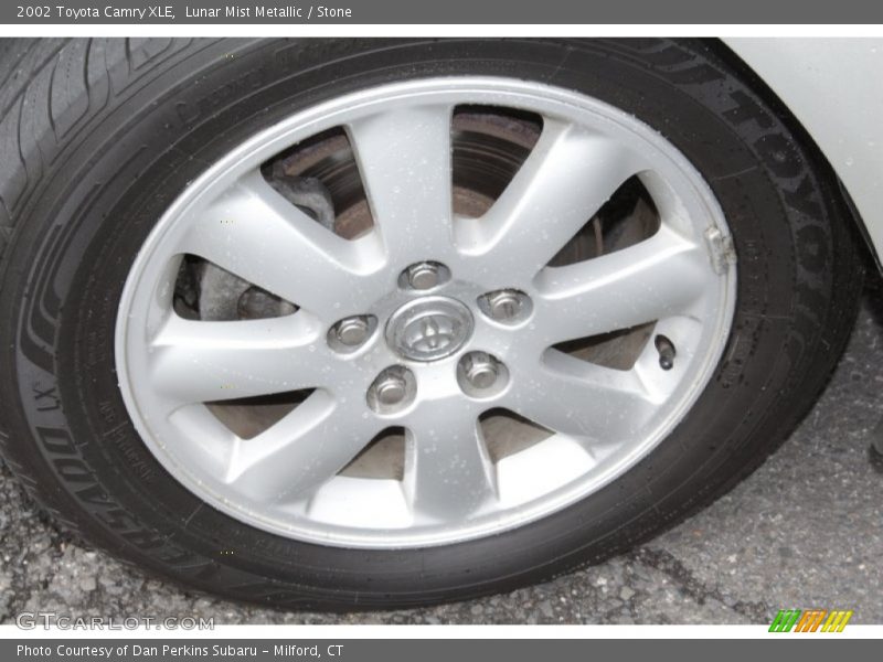 Lunar Mist Metallic / Stone 2002 Toyota Camry XLE