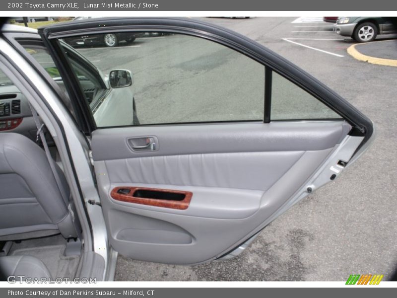 Lunar Mist Metallic / Stone 2002 Toyota Camry XLE