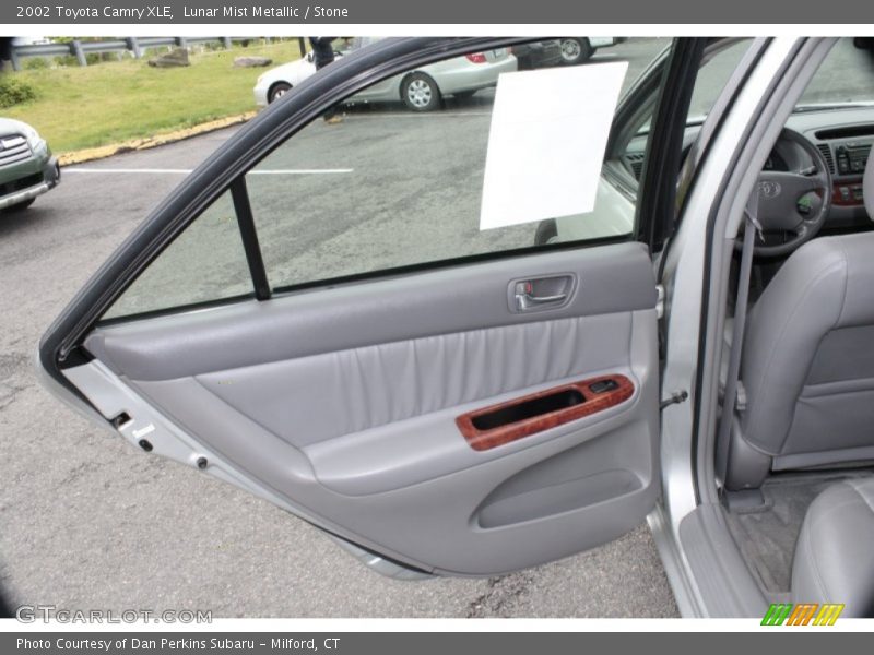 Lunar Mist Metallic / Stone 2002 Toyota Camry XLE