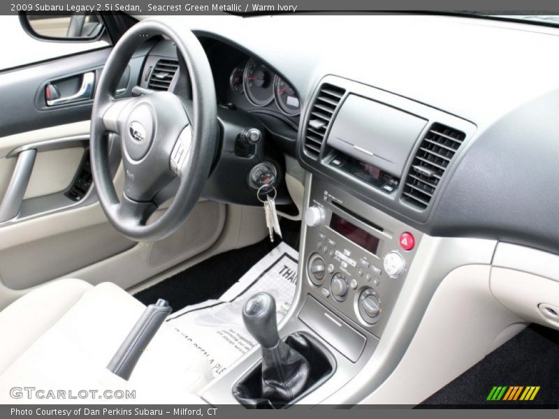 Seacrest Green Metallic / Warm Ivory 2009 Subaru Legacy 2.5i Sedan