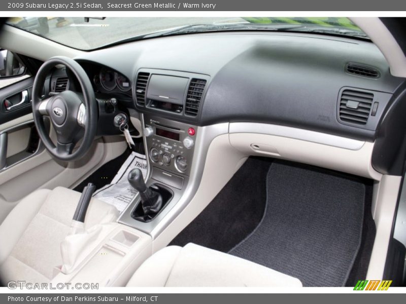 Seacrest Green Metallic / Warm Ivory 2009 Subaru Legacy 2.5i Sedan