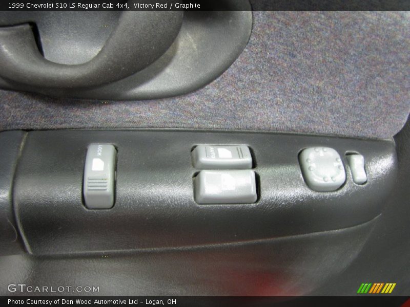 Controls of 1999 S10 LS Regular Cab 4x4